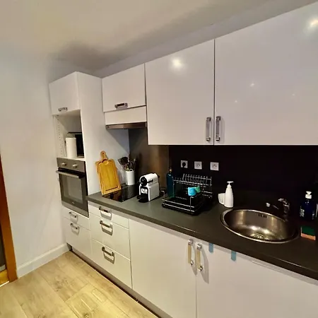 דירה Boulouris, Near & Terrace - 3 People