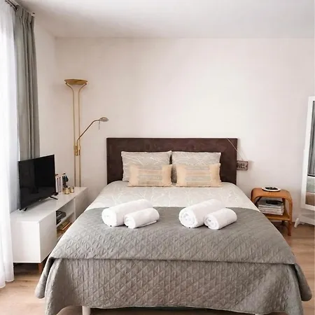 דירה Boulouris, Near & Terrace - 3 People *